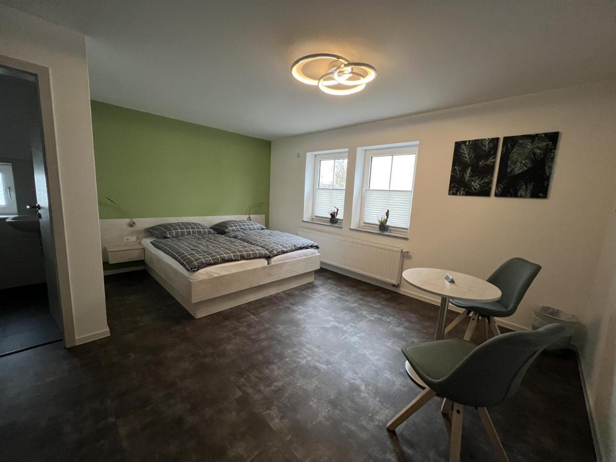 Pension Am Stadtrand Zerbst Exteriör bild