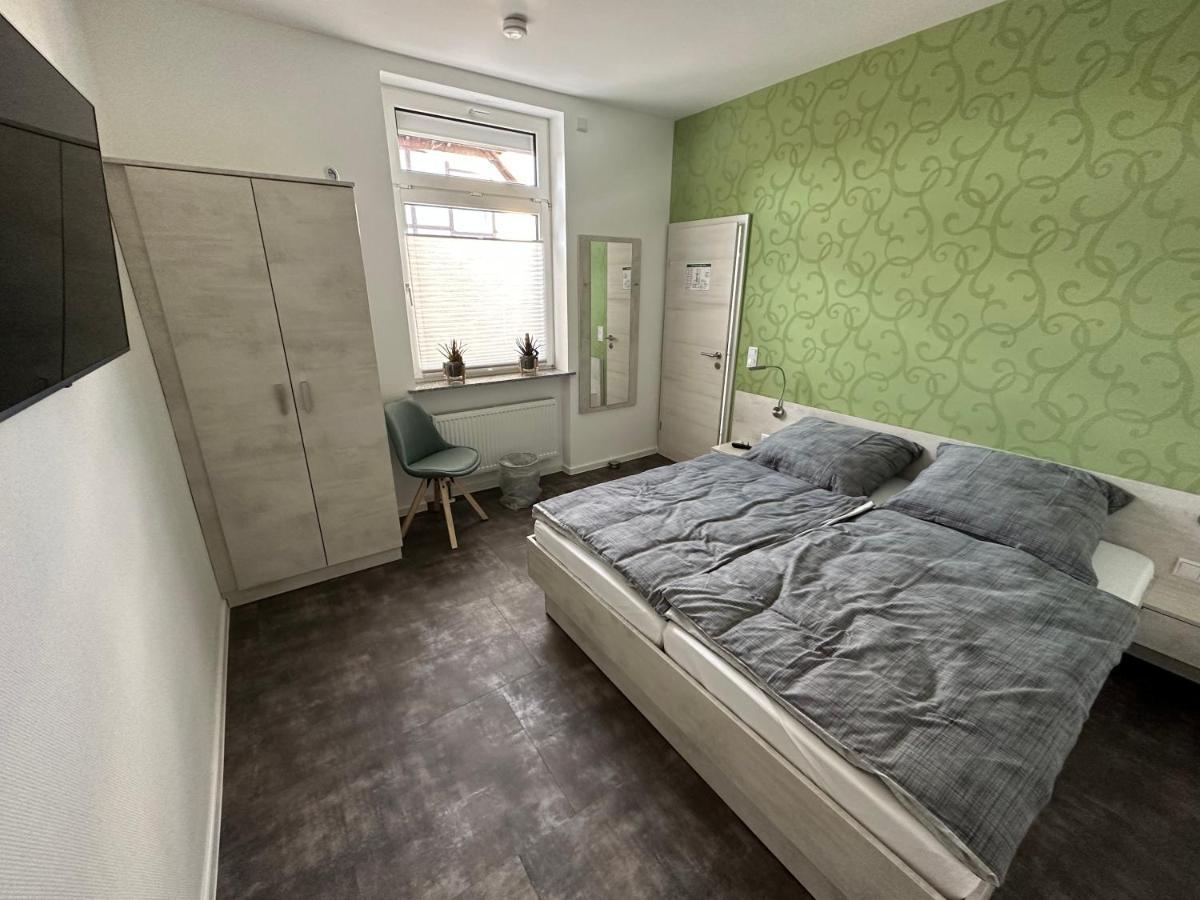 Pension Am Stadtrand Zerbst Exteriör bild
